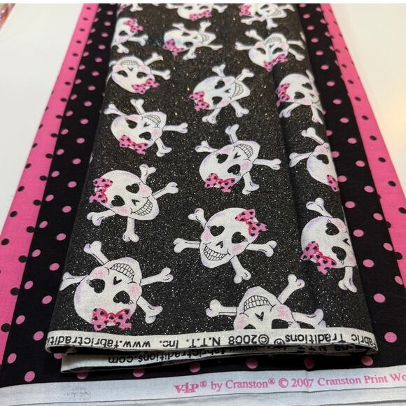 Skull print/Polka dot 100% cotton Fabric lot 8+ yards total 42-44 in wide - Picture 1 of 6
